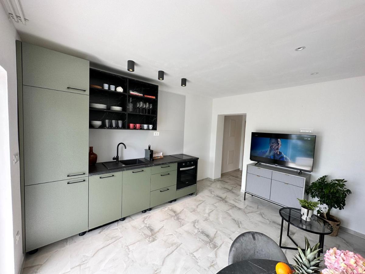 Olive View Apartment Brela Extérieur photo