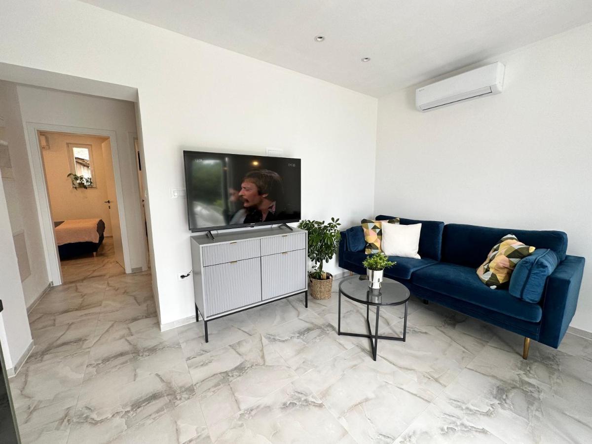 Olive View Apartment Brela Extérieur photo