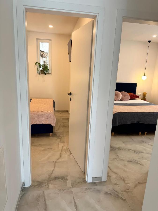 Olive View Apartment Brela Extérieur photo